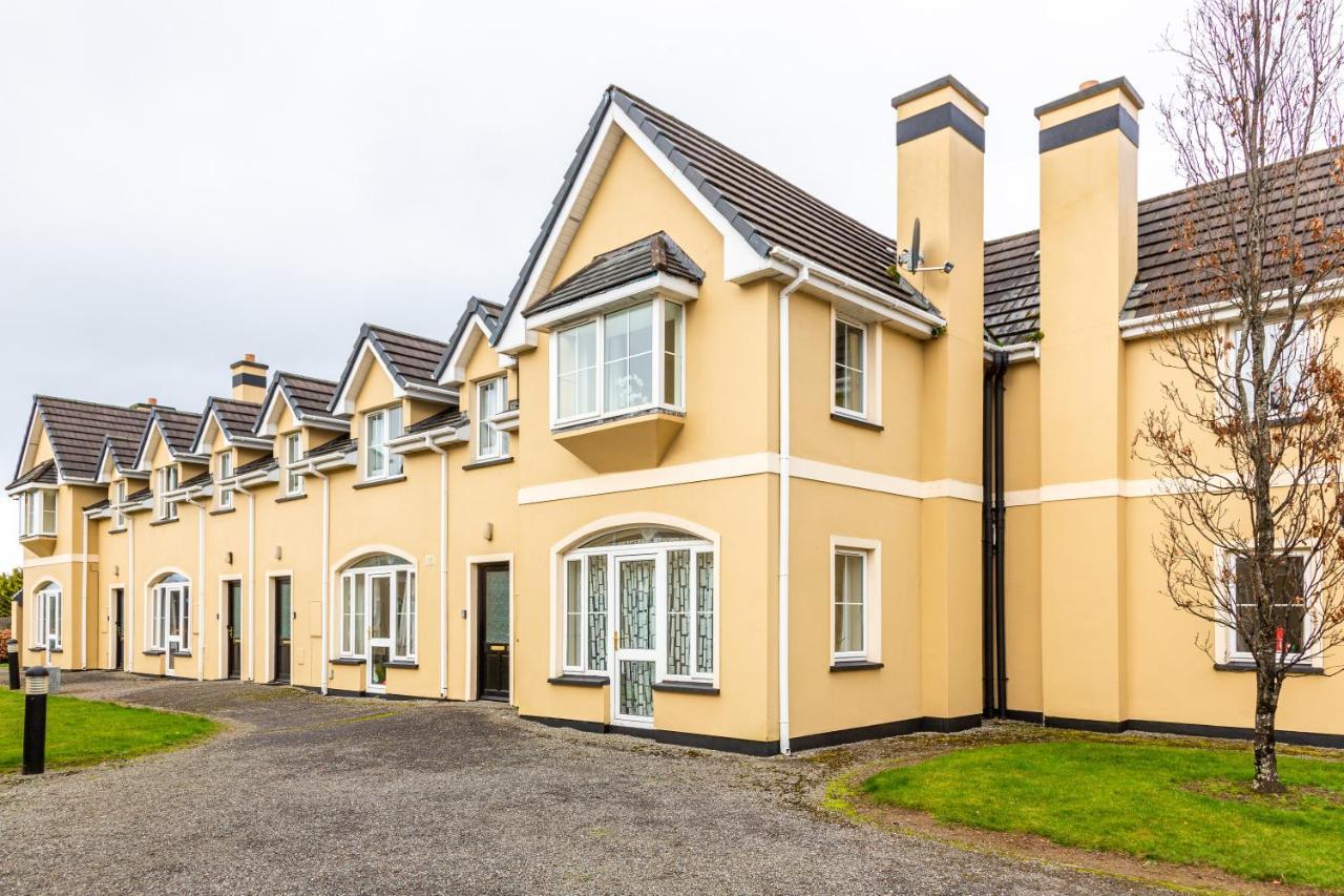 Kerry Holiday Homes At The Killarney Holiday Village Dış mekan fotoğraf